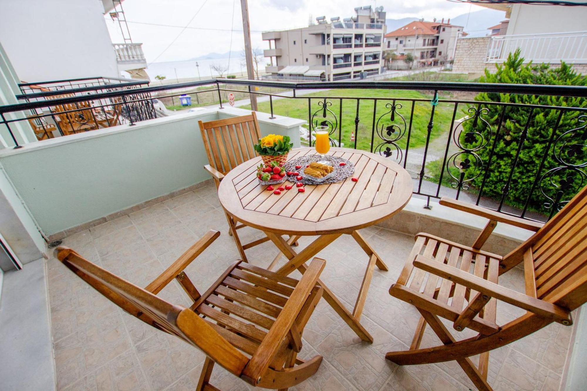 Athanasia Inn เนอาวรัสนา ภายนอก รูปภาพ