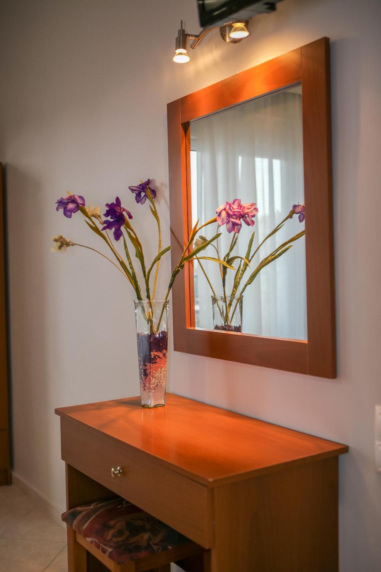 Athanasia Inn เนอาวรัสนา ภายนอก รูปภาพ