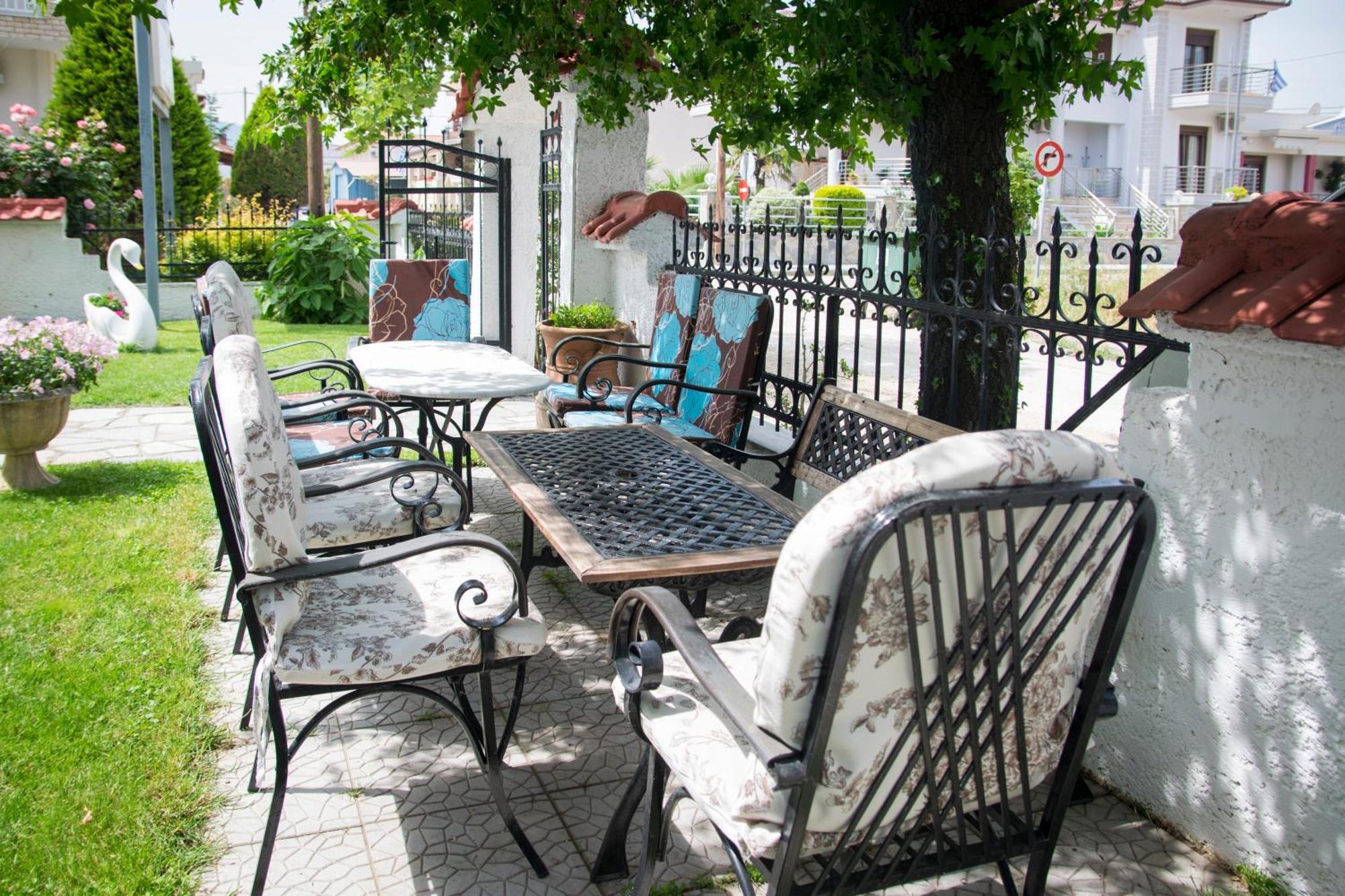 Athanasia Inn เนอาวรัสนา ภายนอก รูปภาพ