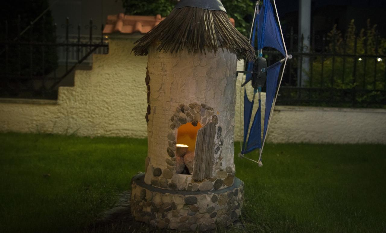 Athanasia Inn เนอาวรัสนา ภายนอก รูปภาพ